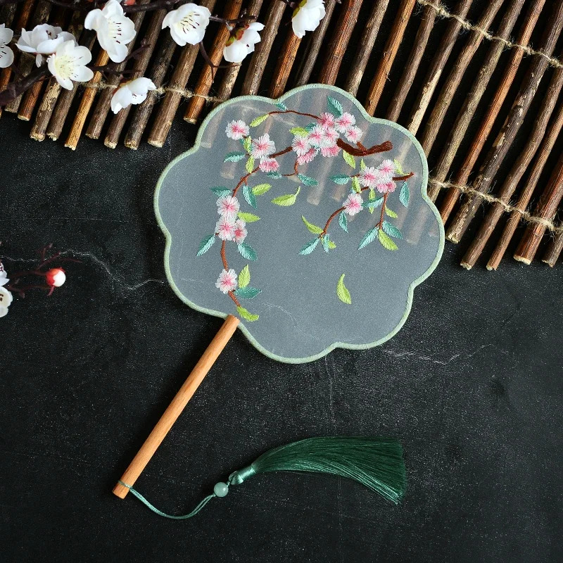 Wachlarz okrągły z długim uchw – Embroidery Dress recenzja i cena