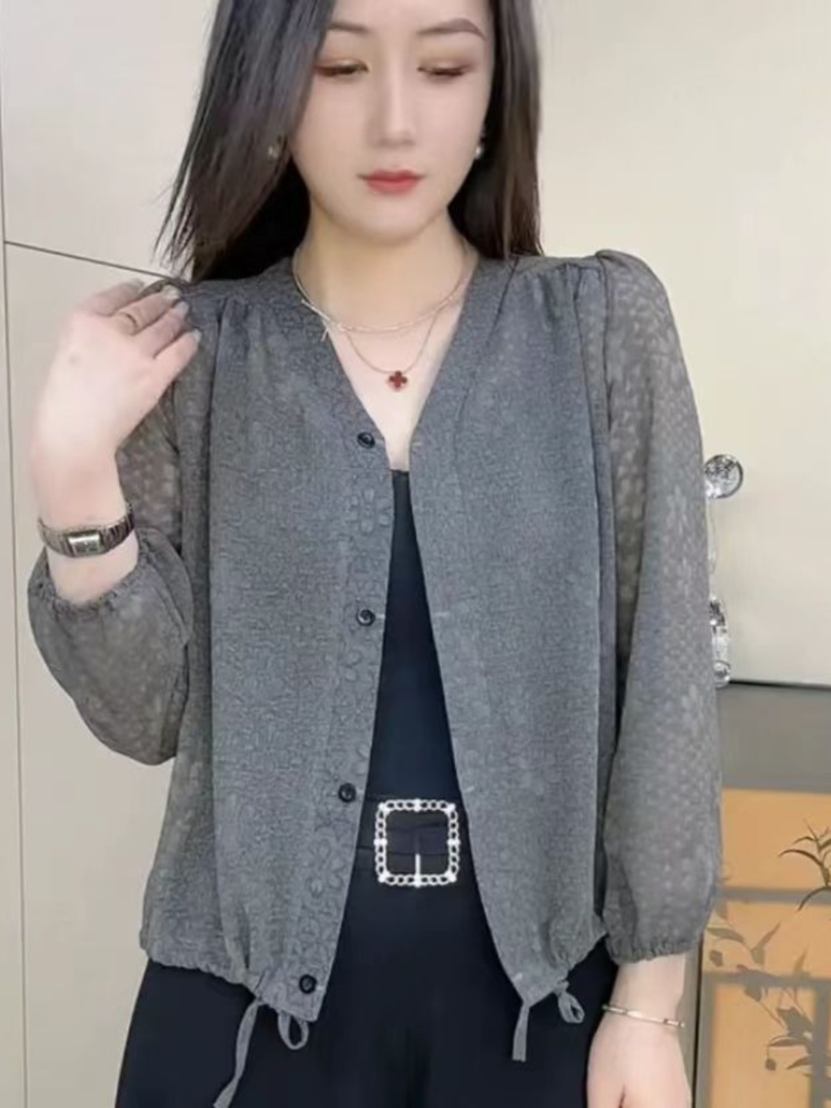 Modny kardigan z długim rękawe – Embroidery Cardigan recenzja i cena