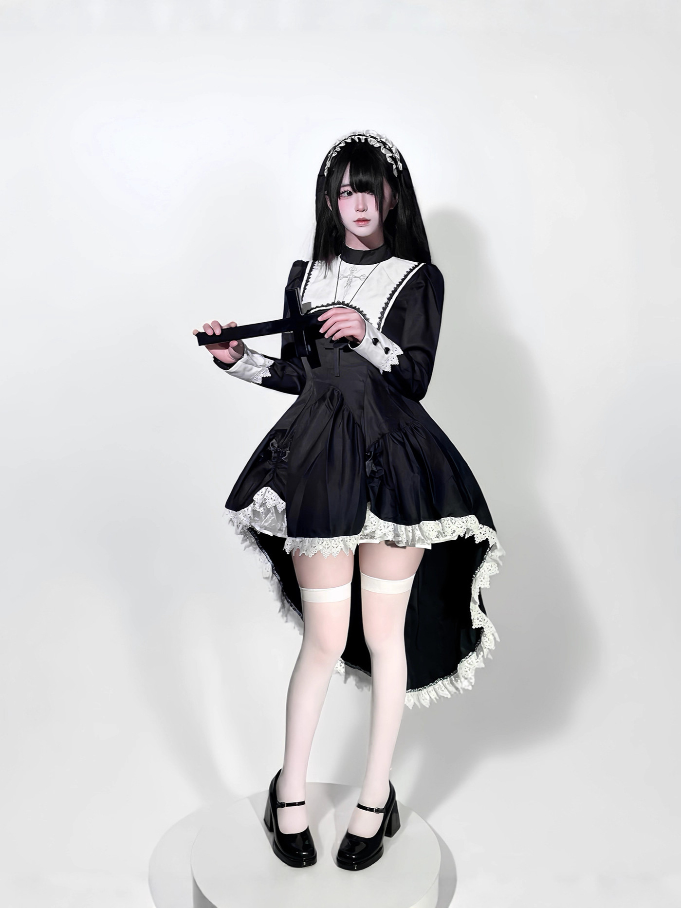 Kostium zakonnicy w stylu goty – Embroidery Dress recenzja i cena