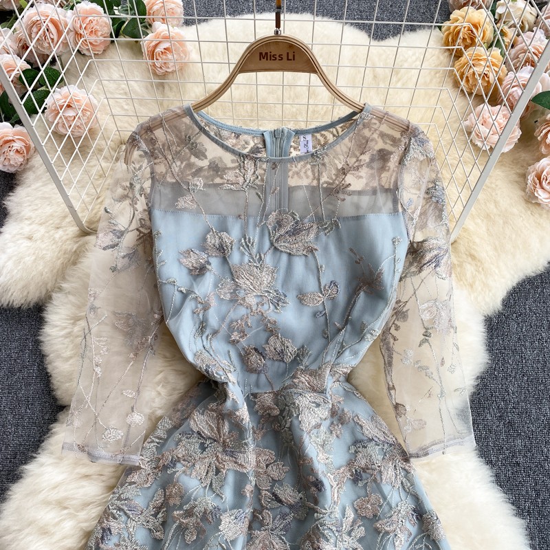 Ele Haftowana Sukienka Damska  – Embroidery Workshop recenzja i cena